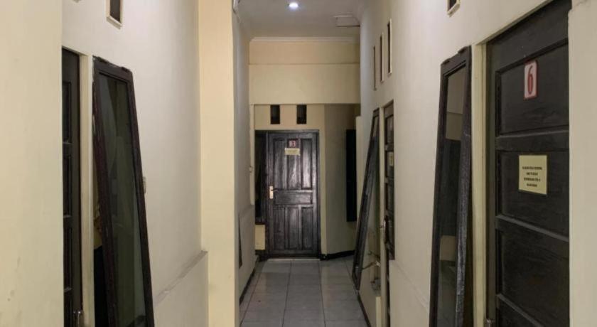 Sawojajar Inn Malang Extérieur photo